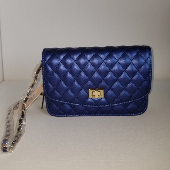 💖SOLD💖 Quilted "Blu" Crossbody Bag - Picture 2 of 4